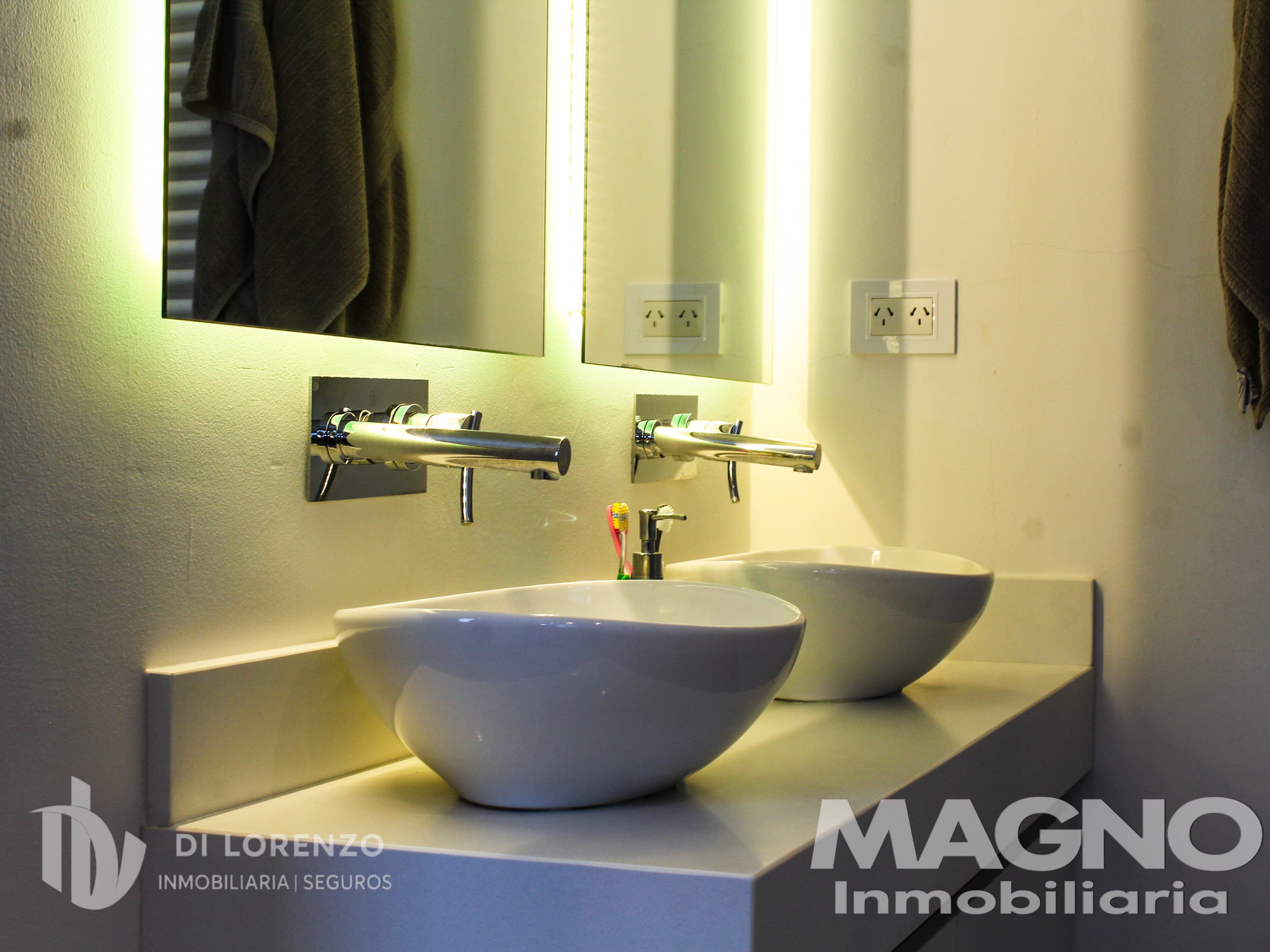 Importante Casa en Venta en Azul - 12