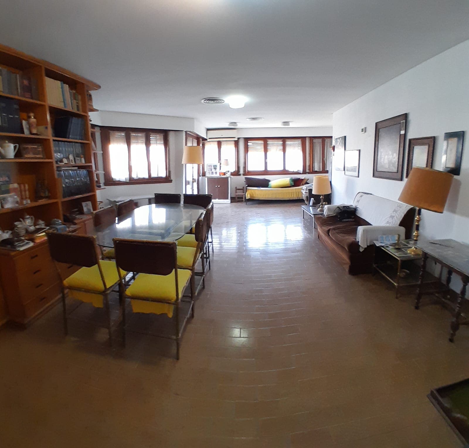 Departamento de  3 Dormitorios en Azul con Local Comercial - 2