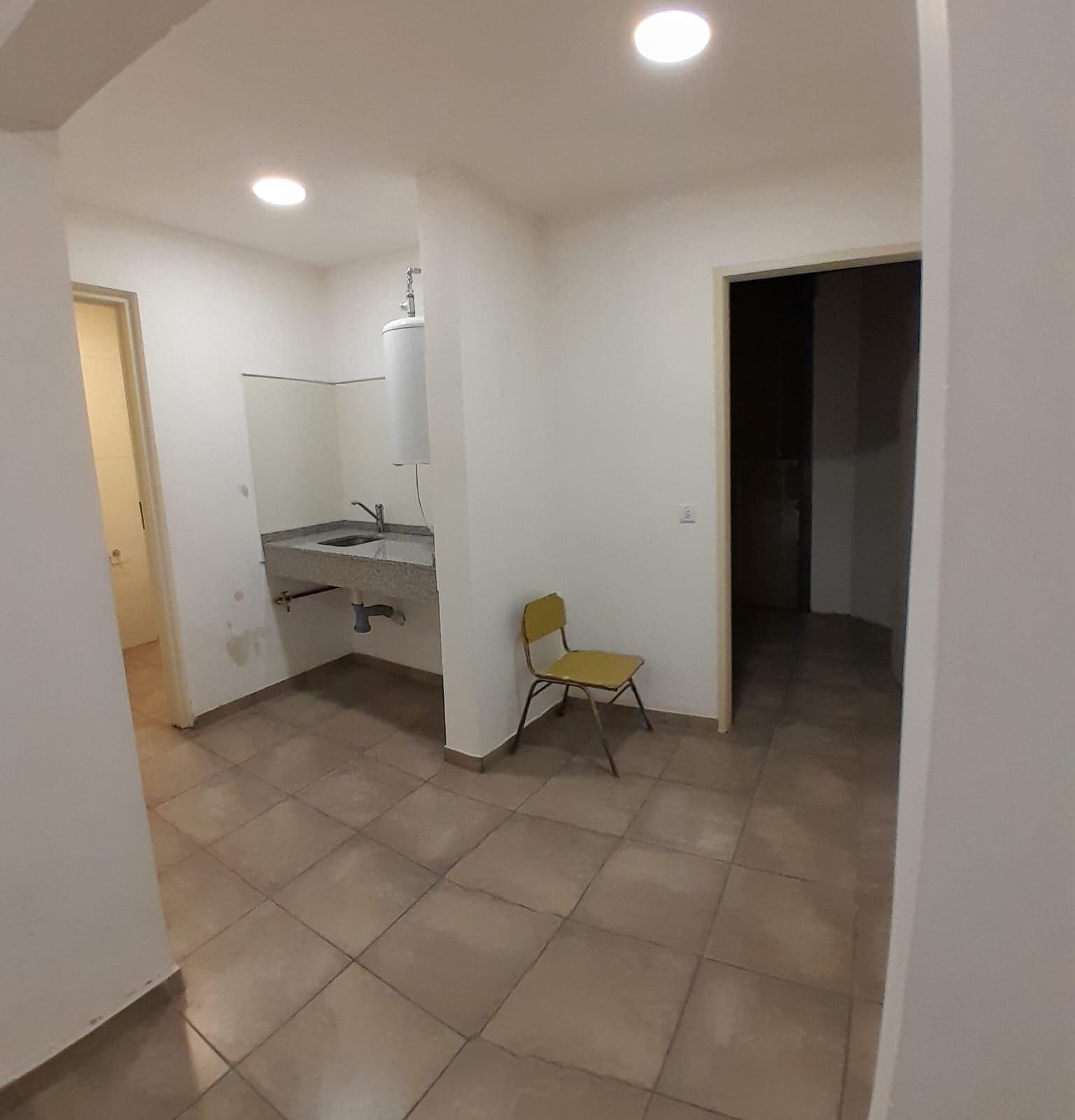 Importante Local en Venta: Perón esq. Alberdi - 5