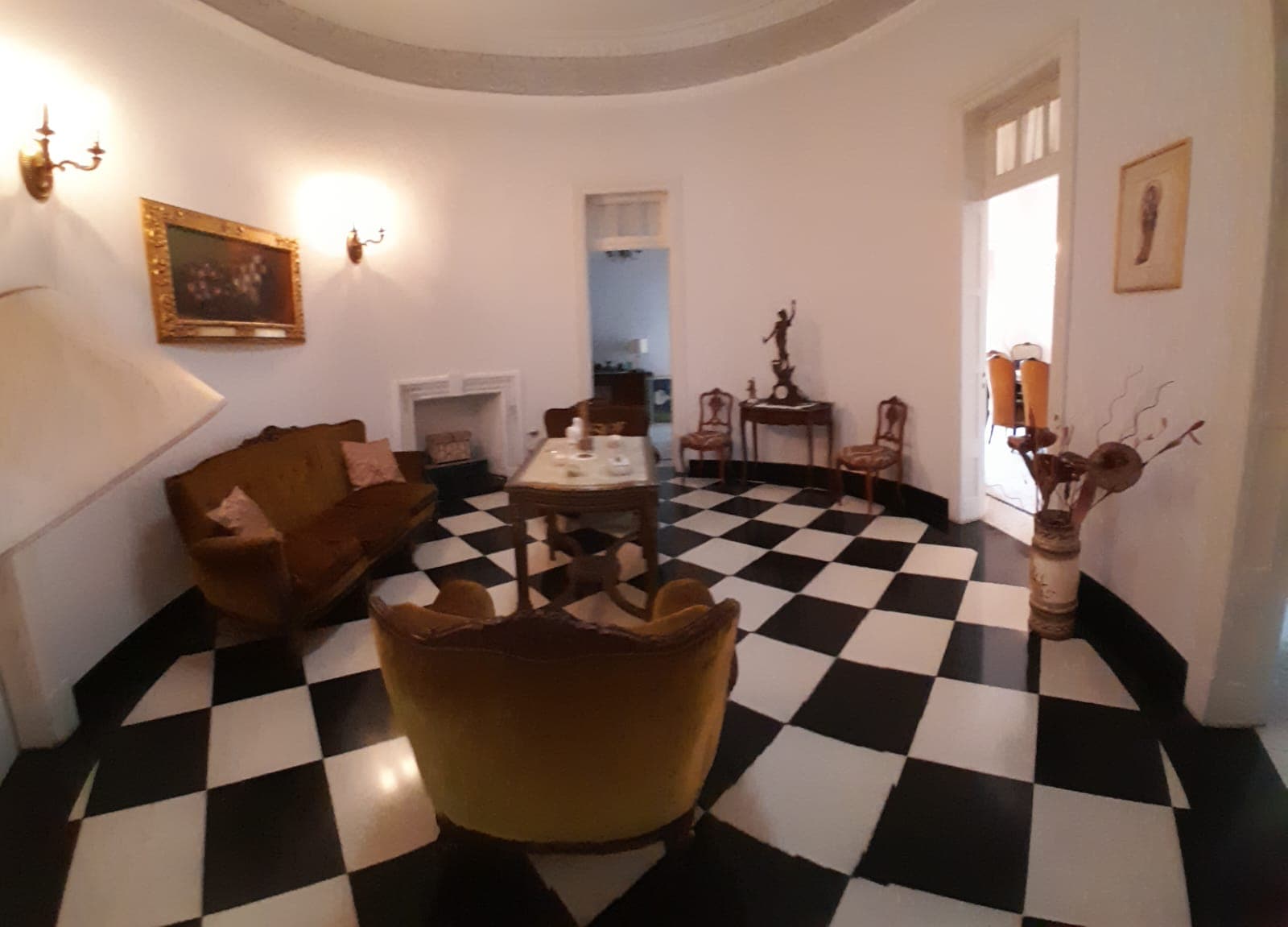 Excelente Casa en Azul:  Belgrano y 25 de Mayo - 3