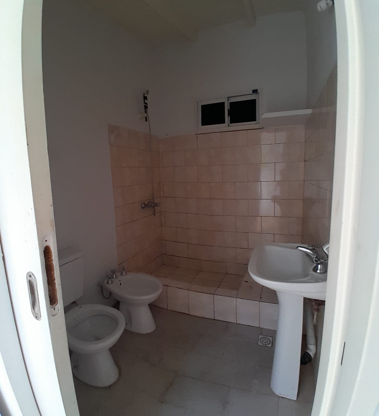 LOCAL + GALPON EN CHILLAR - 10