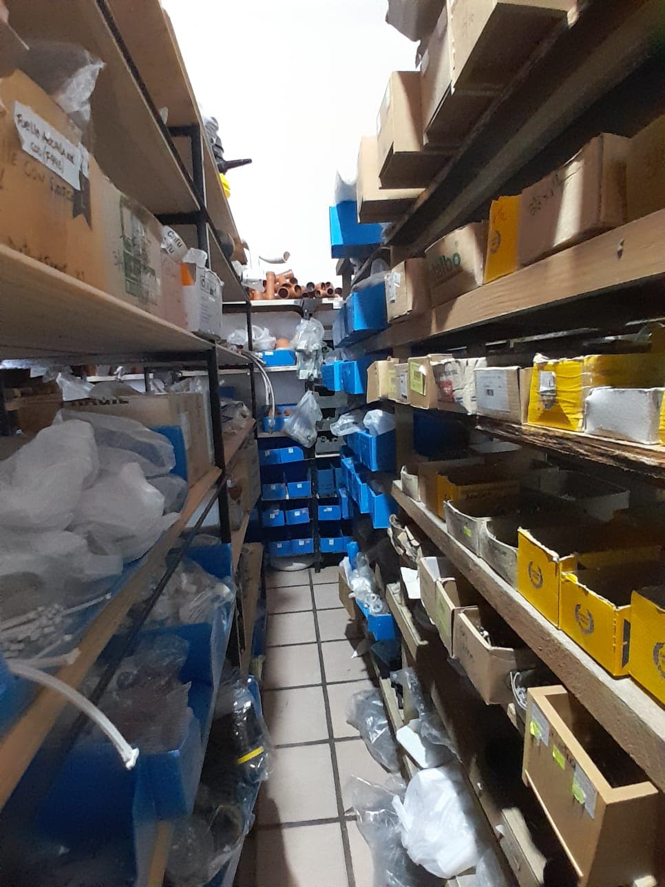 FONDO DE COMERCIO EN VENTA: RUBRO: Ferretería - 8