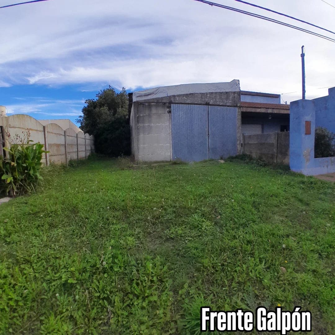 PH en Venta en Chillar: Casa + 2 locales + Galpón - 3