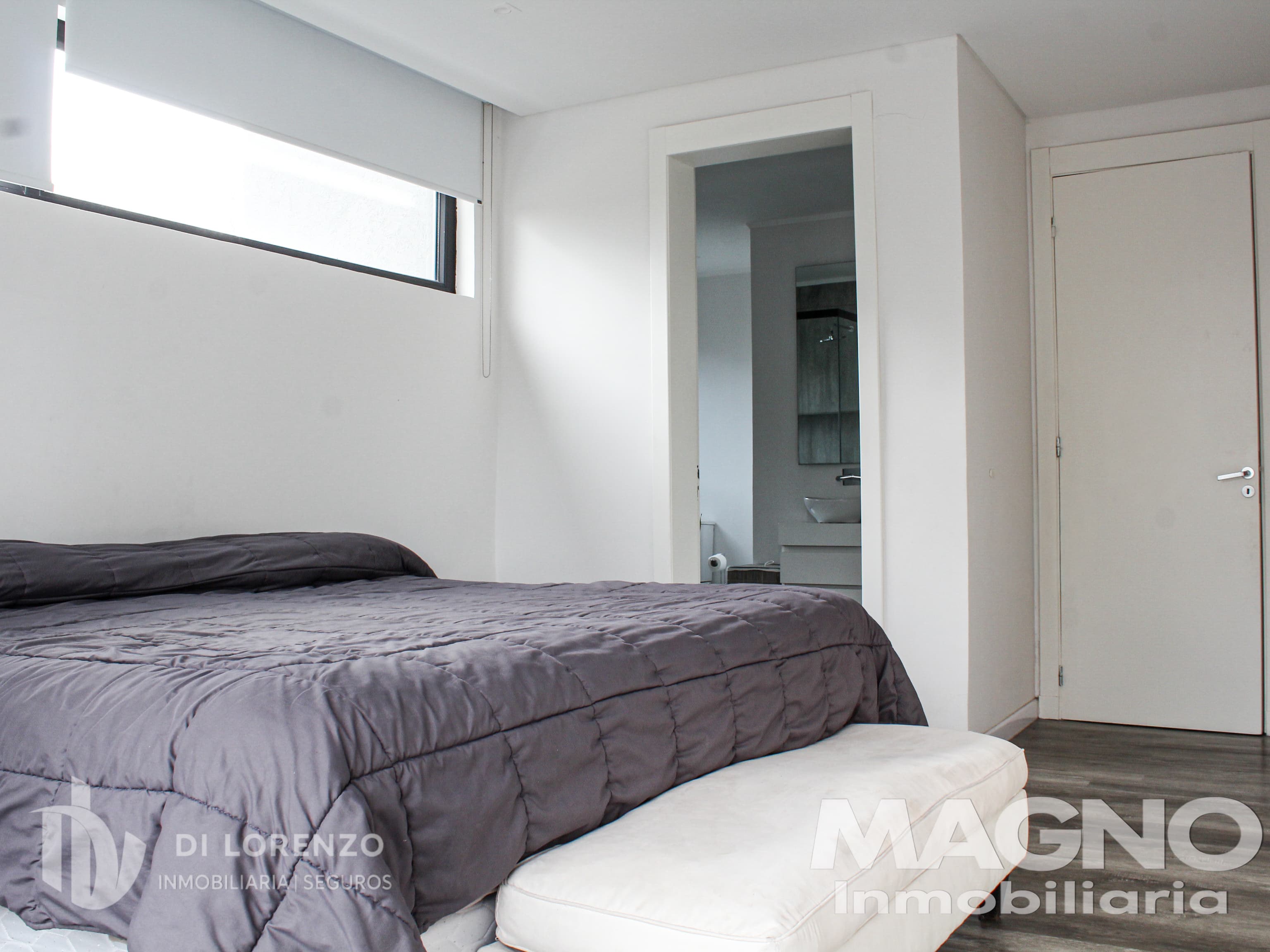 Importante Casa en Venta en Azul - 11