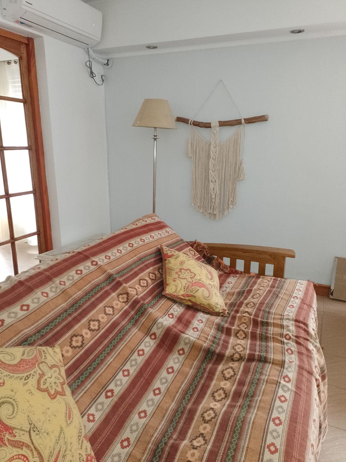 Casa con frente sobre el Parque Municipal - 16