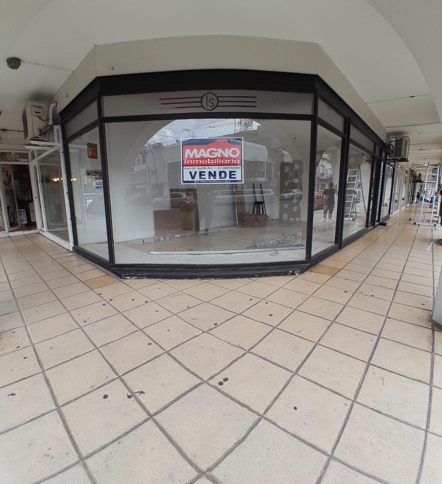 Local Comercial en el centro de Azul. - 5