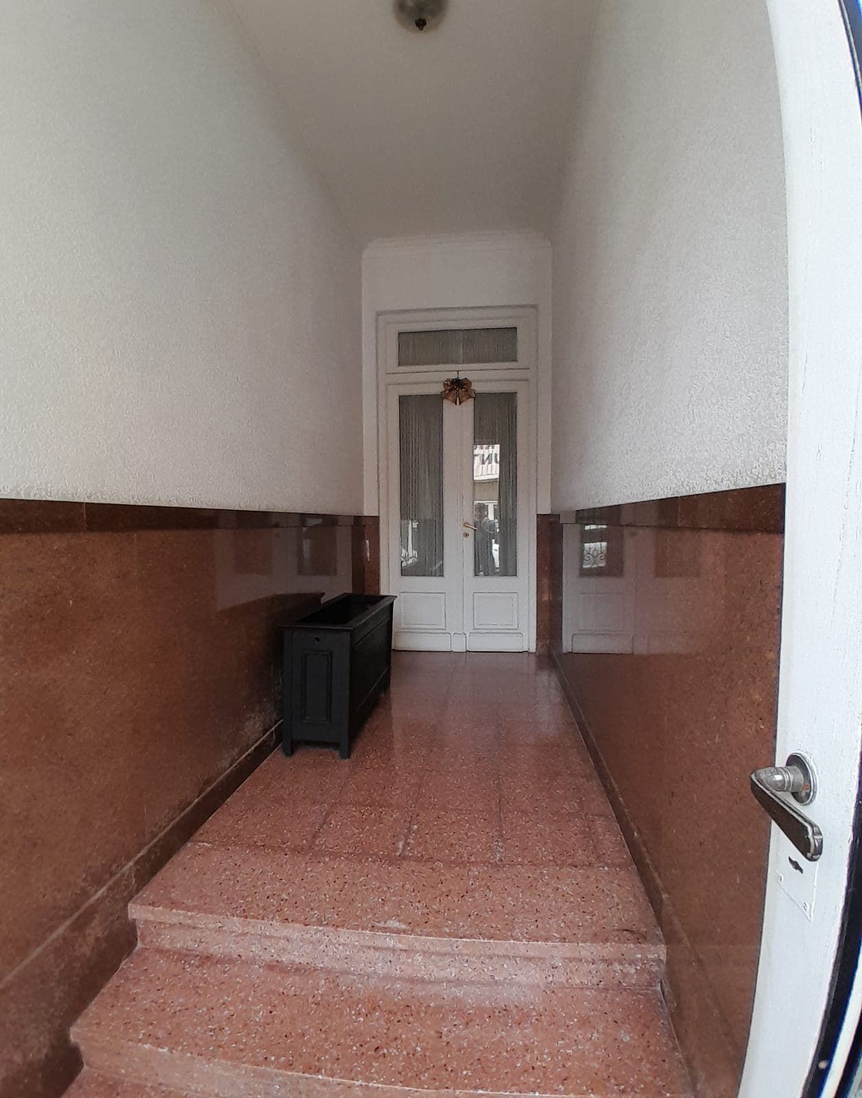 Excelente Casa en Azul:  Belgrano y 25 de Mayo - 13